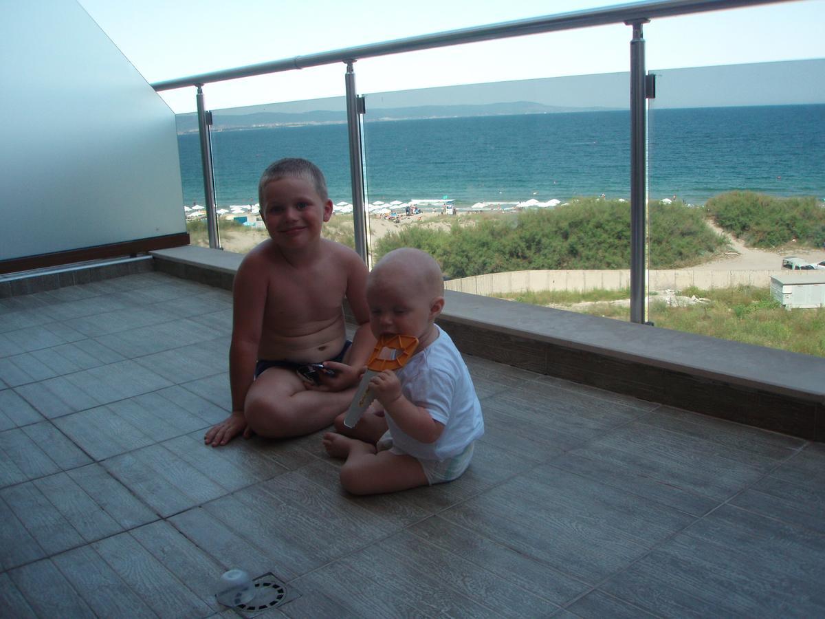 Pomorie Bay Aparthotel Exterior photo