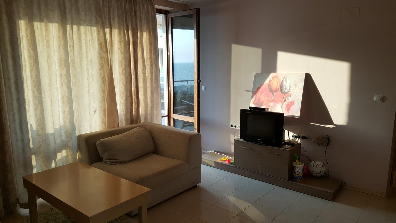 Pomorie Bay Aparthotel Exterior photo